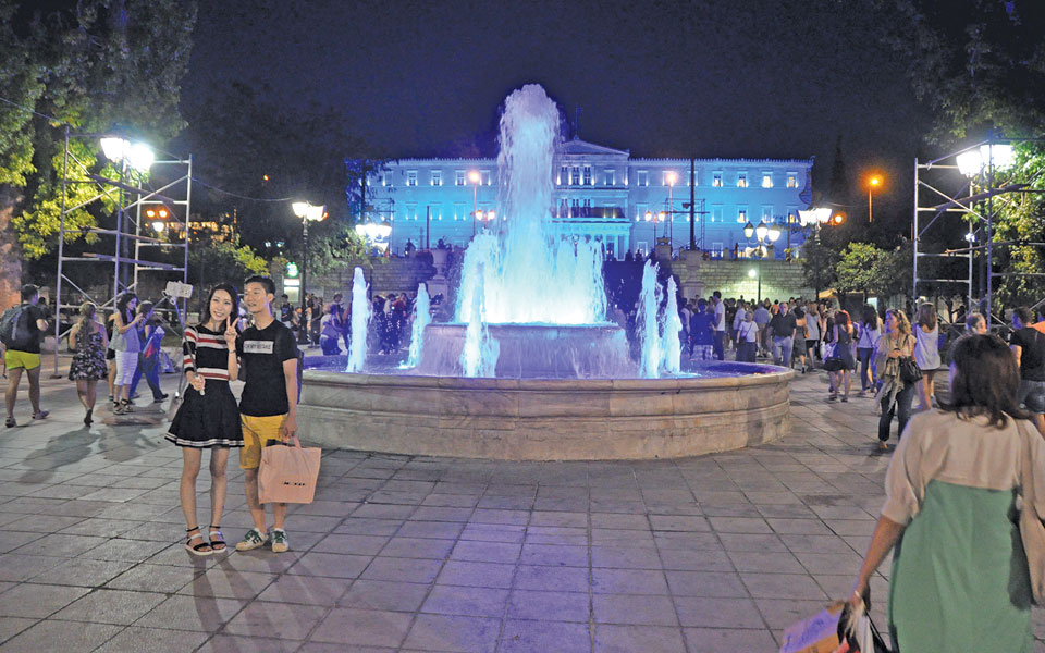 προσγείωση-στην-προεκλογική-αθήνα-με-2101820