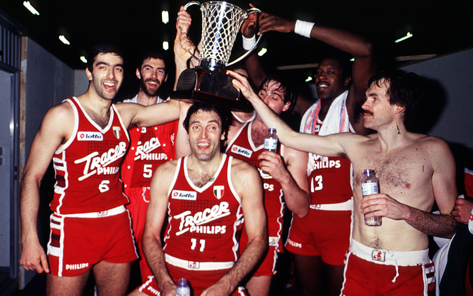 ντ-μενεγκίν-ο-ιταλός-γητευτής-των-τίτλ-2101007