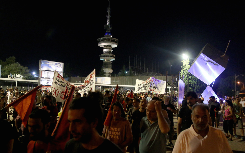 δεθ-χωρίς-επεισόδια-η-πορεία-των-συνδι-2100183