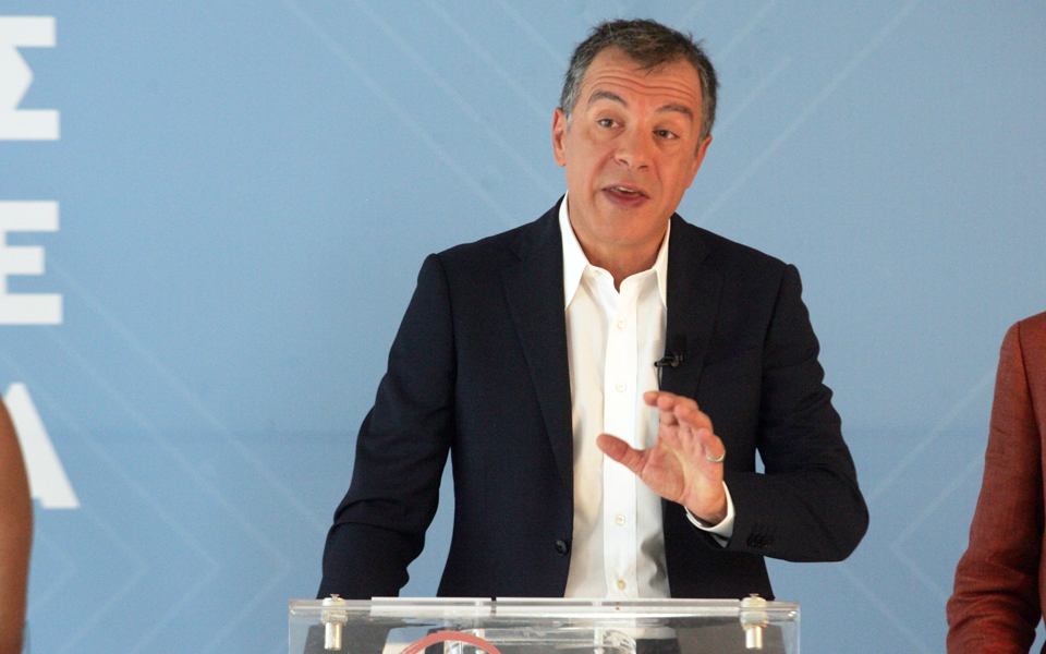 στ-θεοδωράκης-το-ποτάμι-ο-χρήσιμος-πα-2101920