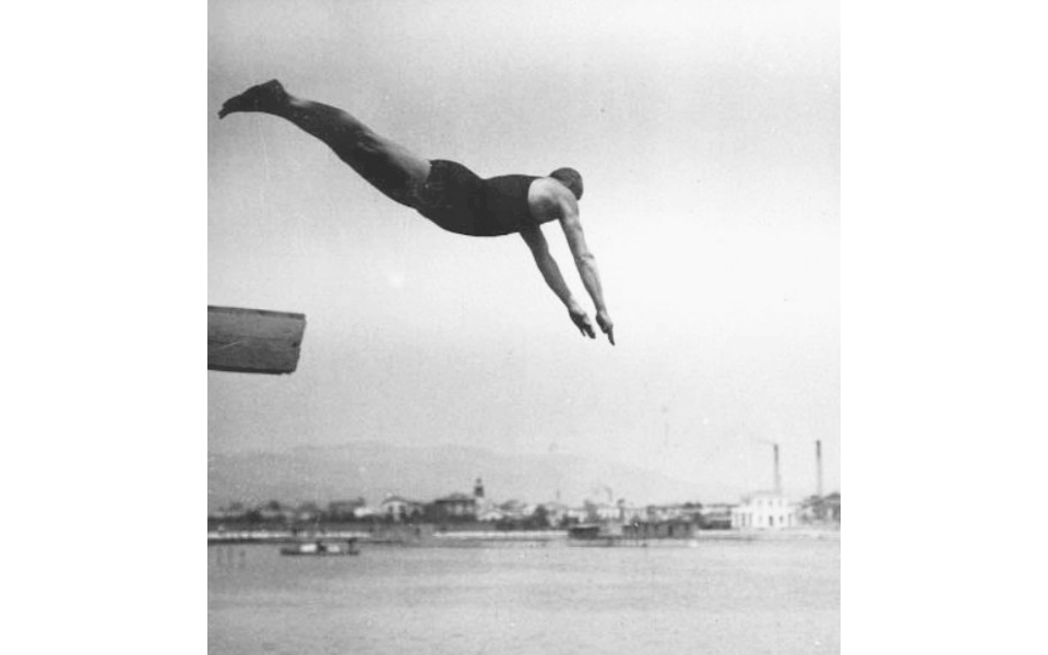 ο-μικρός-χατζηκυριάκος-γκίκας-στο-νέο-2102865