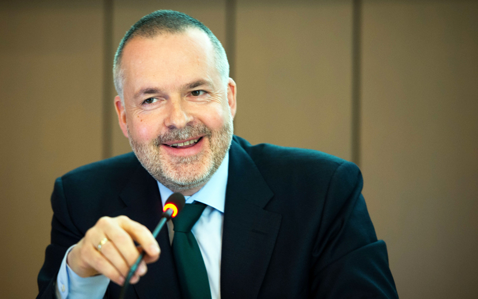 ενας-γερμανός-στο-τιμόνι-του-βρετανικ-2103775