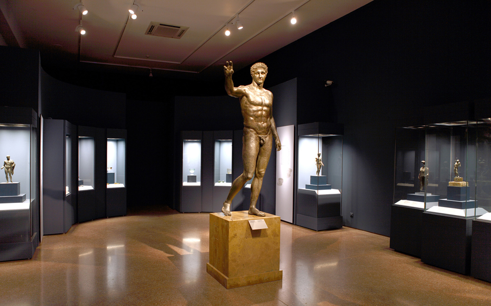 στην-ελβετία-μετακομίζει-για-έξι-μή-2102893