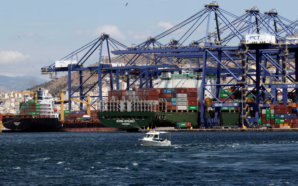 μετά-τη-fraport-καμπανάκι-και-από-την-cosco-2102000