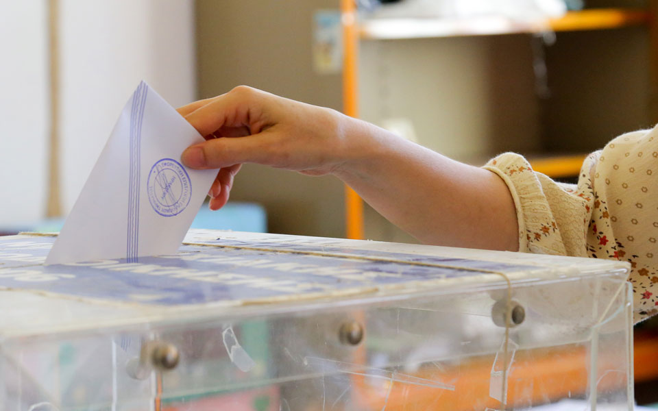 τρίτη-δύναμη-η-χ-α-με-μία-επιπλέον-εδρα-2102250