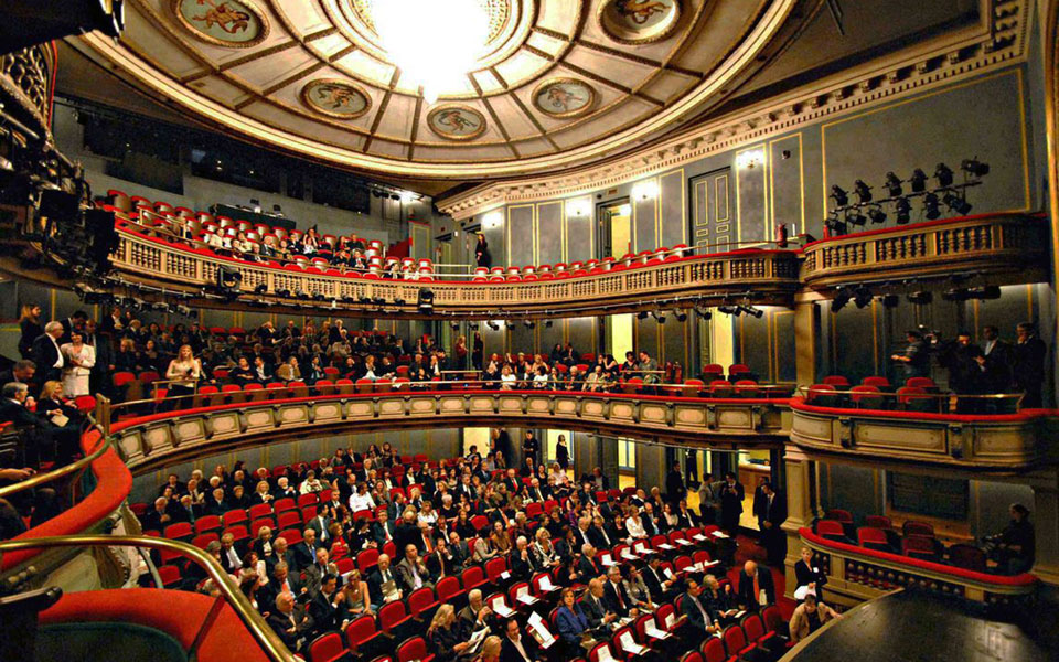 ξαφνικό-σχίσμα-στο-εθνικό-για-μια-δωρε-2100590