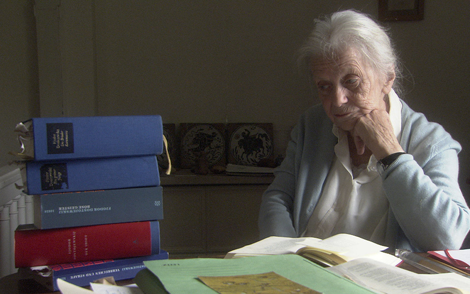 οταν-η-ιστορία-περνάει-από-πάνω-σου-αλλ-2103385