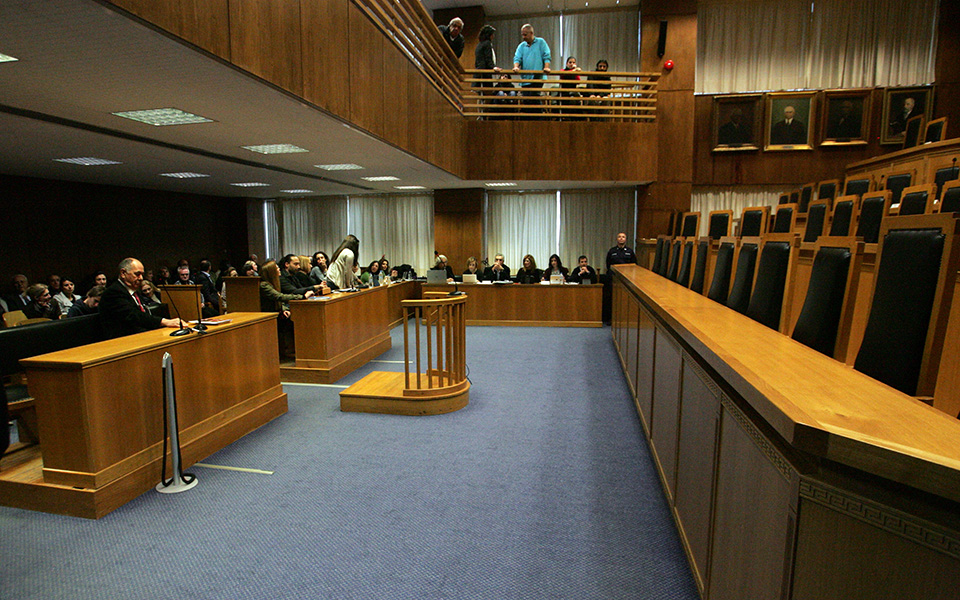 εσοδα-80-εκατ-από-τη-λίστα-λαγκάρντ-2103084