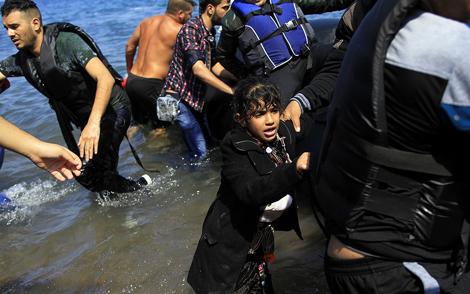 οι-ελληνικές-αρχές-διέσωσαν-περίπου-1500-2101334