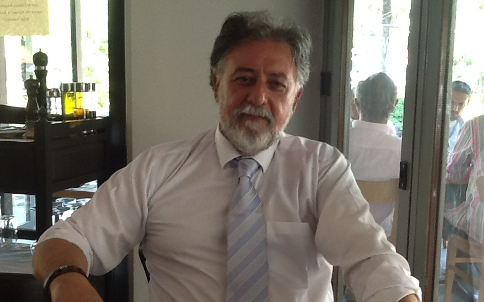 πανούσης-ο-βαρουφάκης-γοήτευσε-τον-τσ-2099803