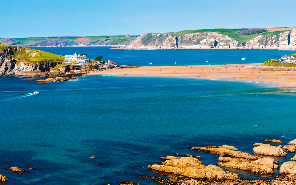 στα-χνάρια-της-αγκαθα-κρίστι-2102895