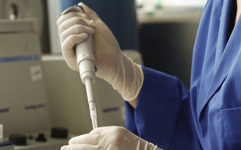 ανθρώπινα-σπερματοζωάρια-στο-εργαστ-2102631