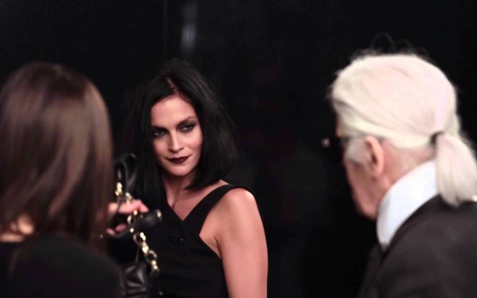 karl-lagerfeld-στα-παρασκήνια-της-νέας-καμπάνιας-2101683
