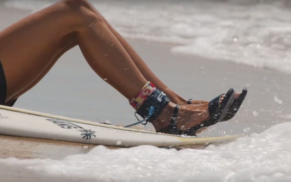 σερφ-με-γόβες-στιλέτο-2100600