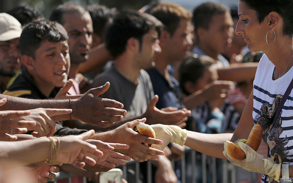 μετεγκατάσταση-1500-προσφύγων-από-την-ελ-2102064