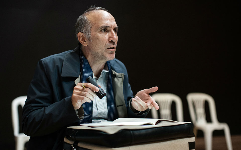 μονόλογος-για-τα-όρια-του-μυαλού-2103071