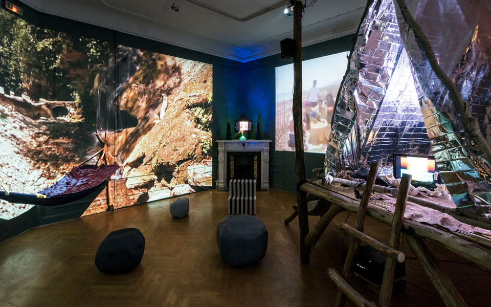 η-ηλεκτρονική-τέχνη-του-αγγελου-πλέσσ-2100559