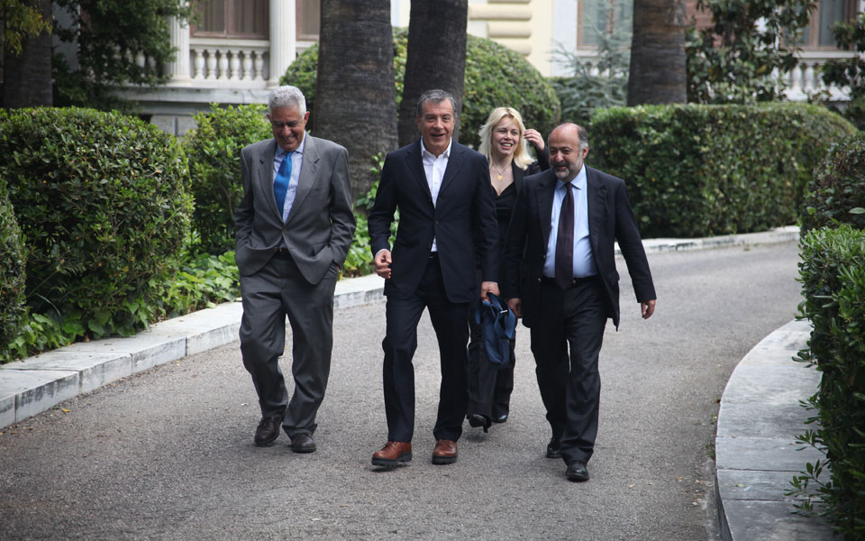 τριαντάρηδες-στο-στρατηγείο-του-ποτα-2100145
