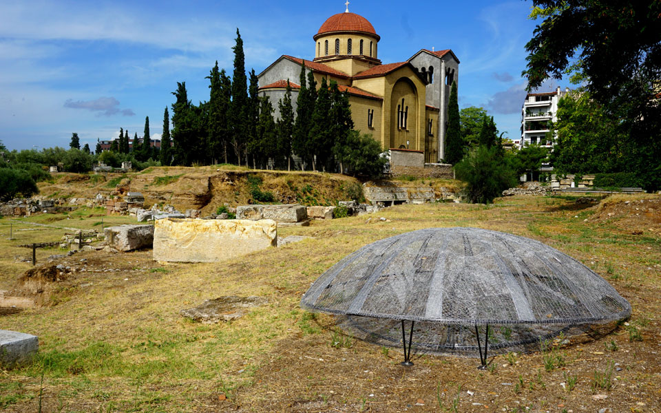 ενας-φωτεινός-κάτω-κόσμος-2102658