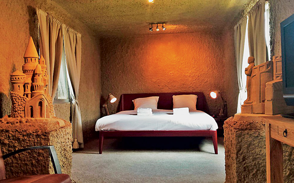 εσείς-θα-μένατε-σε-ξενοδοχείο-από-άμμο-2102330