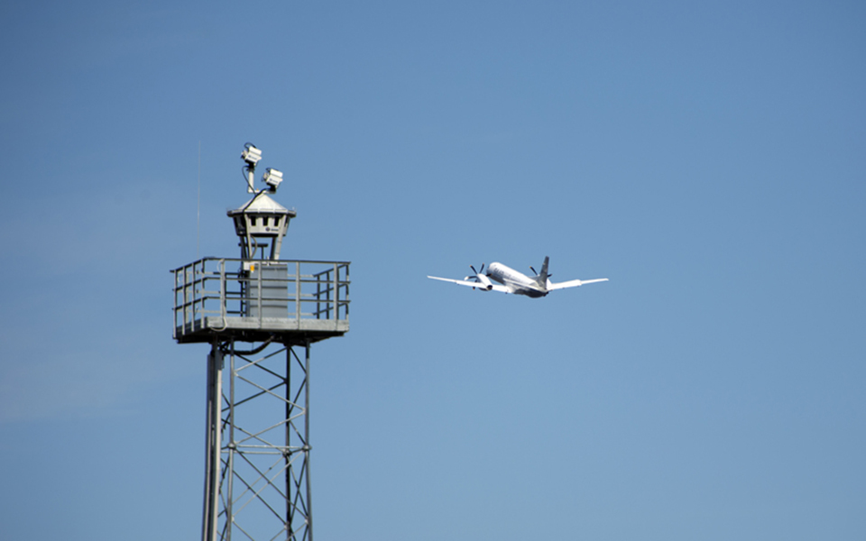 μη-επανδρωμένος-πύργος-eλέγχου-στην-σο-2101437