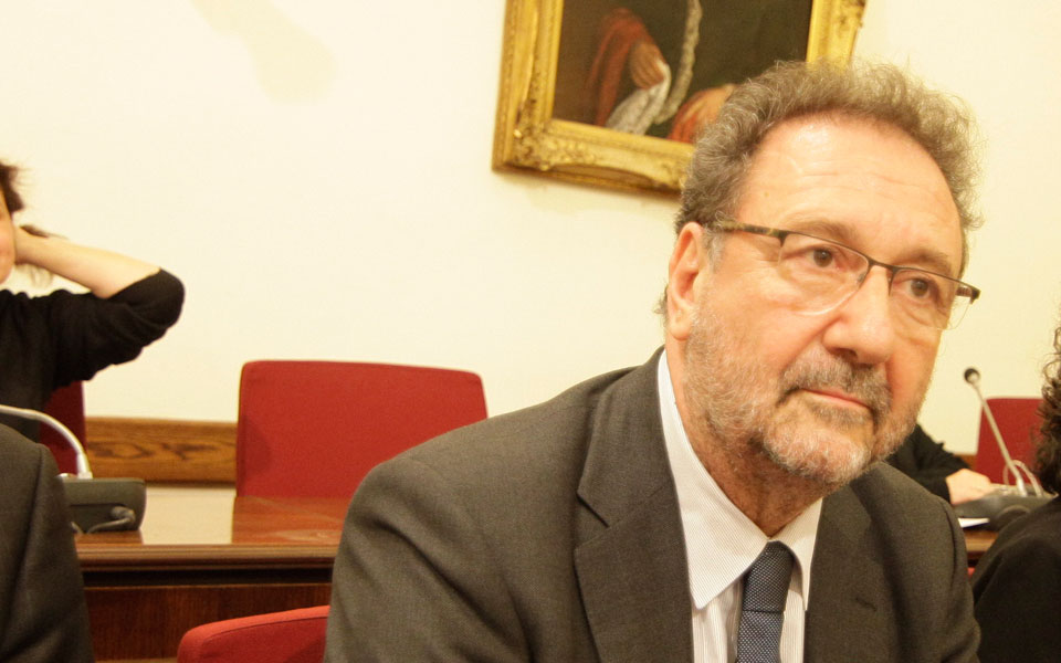 εκτός-στόχου-τα-φετινά-έσοδα-από-τις-απ-2099682