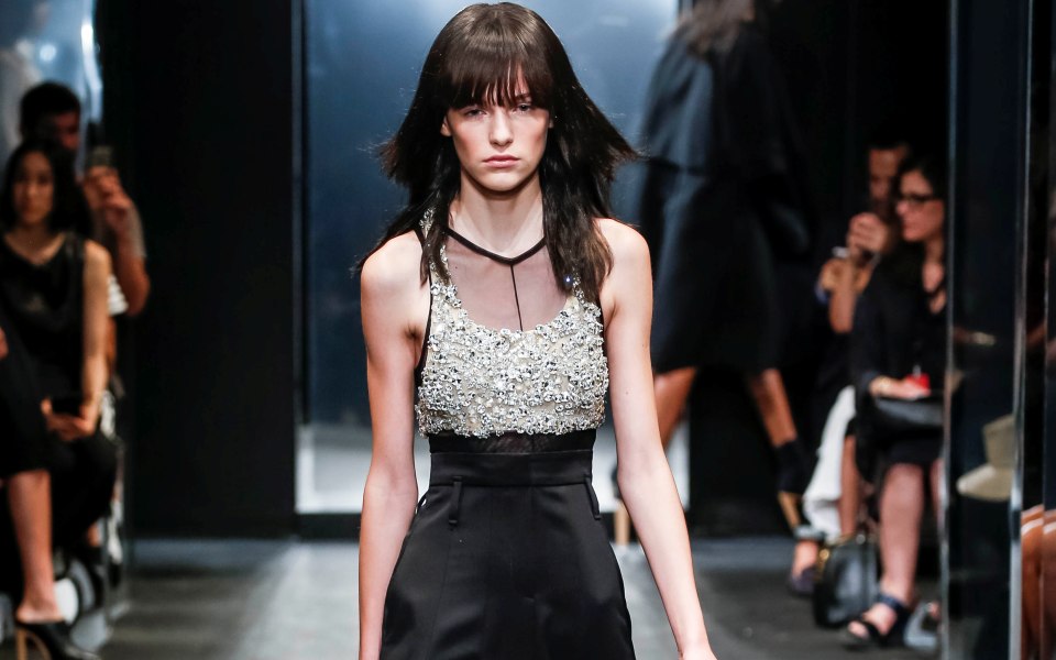 h-vera-wang-εμπνέεται-από-την-catherine-deneuve-2101660