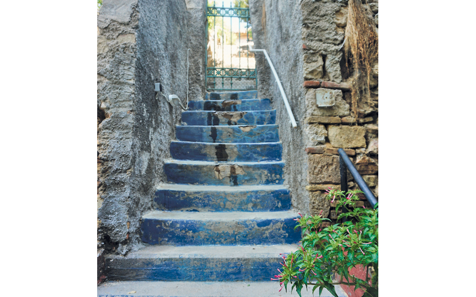 η-ακρόπολη-της-οδού-λυκαβηττού-2104013