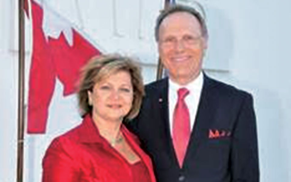 robert-w-peck-στην-eλλάδα-τη-δεύτερη-πατρίδα-μας-2107027