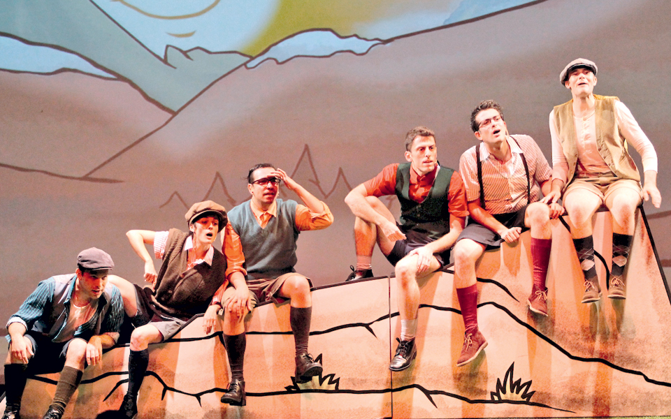 σύννεφα-ταξιδεύουν-κι-ο-ήλιος-ανατέλλ-2106199