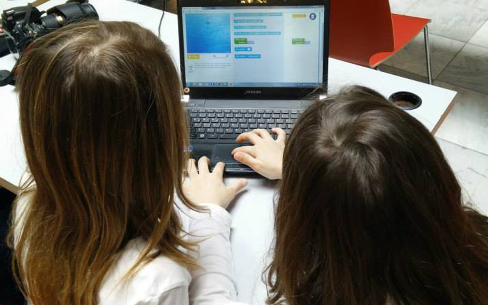 στόχος-η-γυναικεία-e-ξοικείωση-2106533