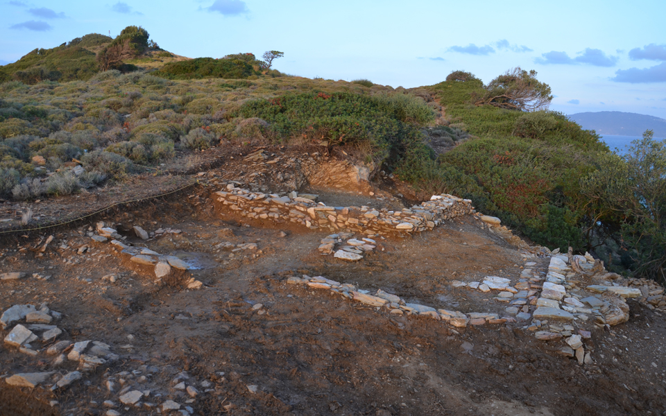 η-σκιάθος-με-τα-αρχαία-μυστικά-2107419