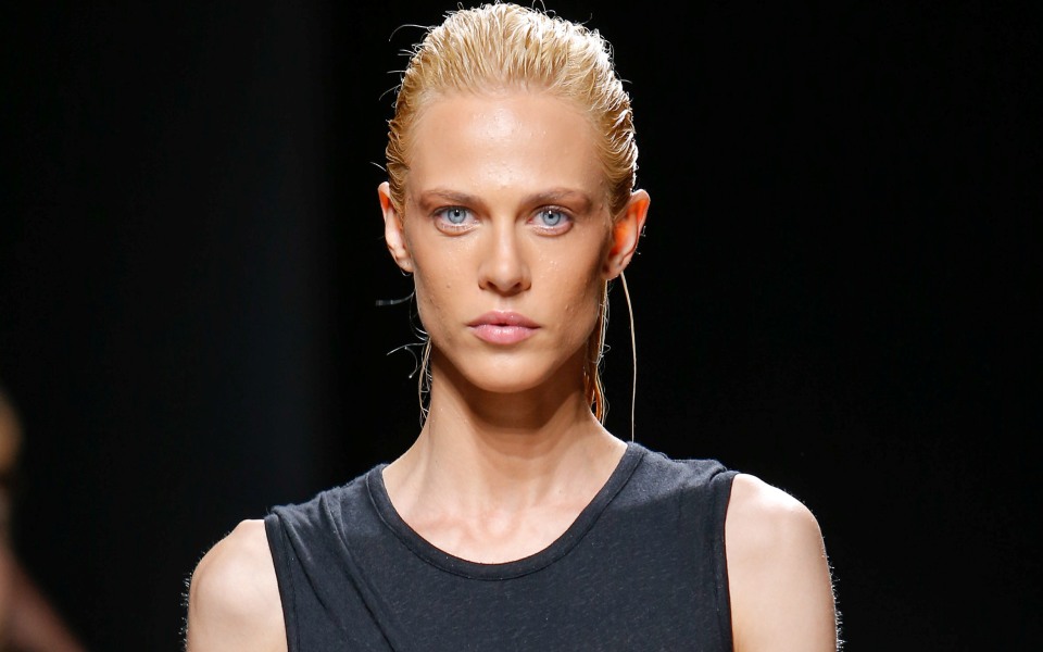 σε-βάθος-serums-για-αποτελεσματική-περιποί-2104605