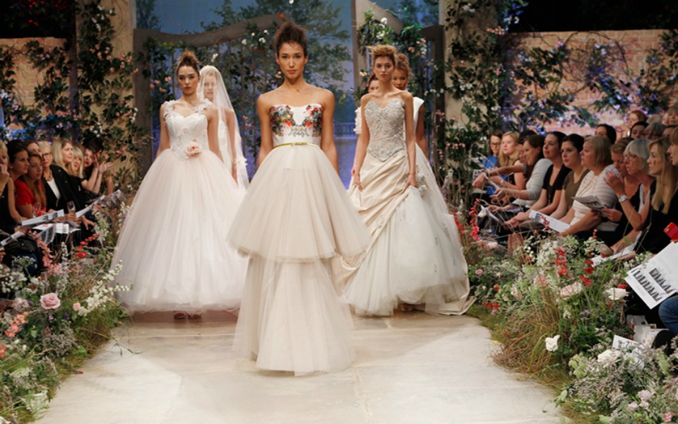 secret-garden-τα-πιο-όμορφα-νυφικά-της-σεζόν-2105164