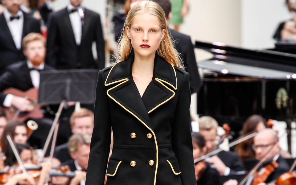 εβδομάδα-μόδας-λονδίνου-οι-νέες-τάσει-2104775