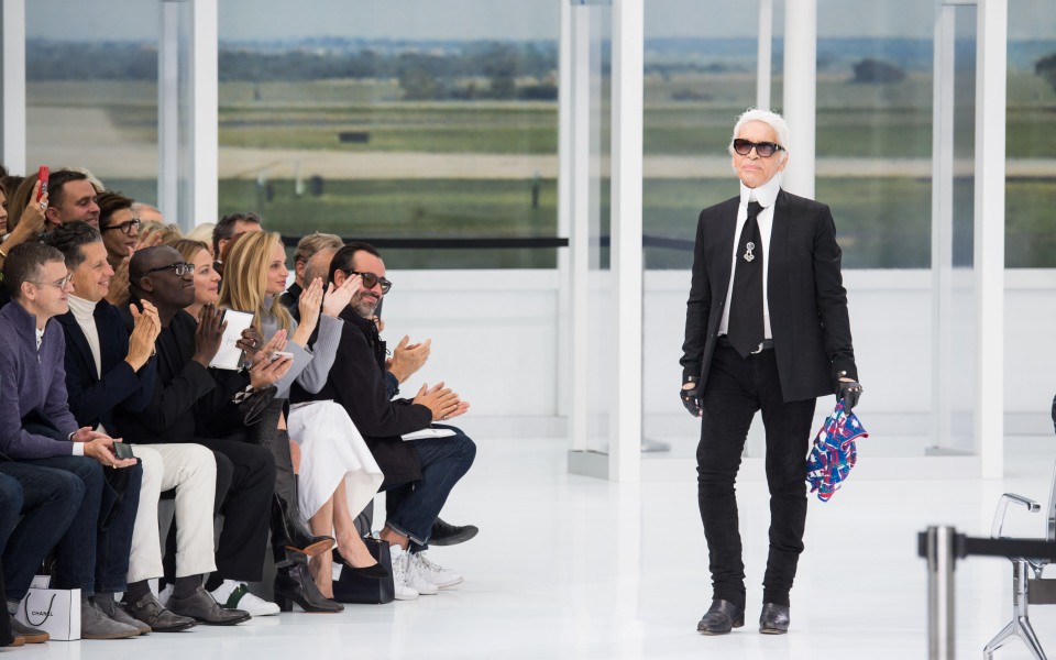 karl-lagerfeld-γιατί-δεν-θα-αποχωρίσει-ποτέ-από-το-2104907