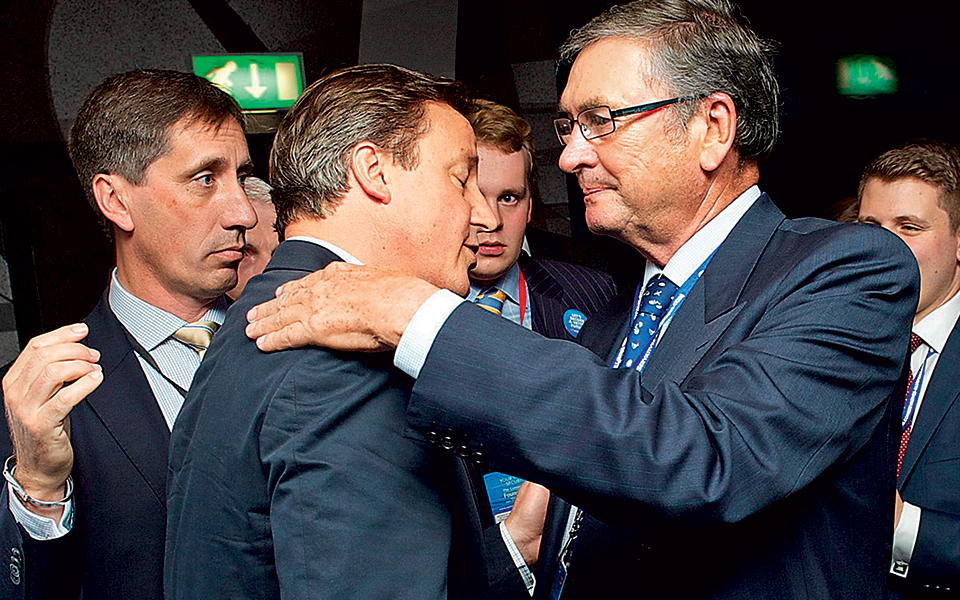 lord-michael-ashcroft-καλύτερος-φίλος-χειρότερος-εχθρ-2105700