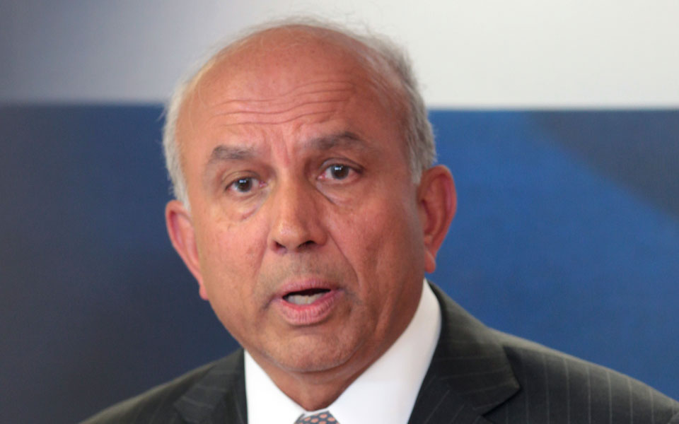 ενα-δείπνο-με-κύριο-πιάτο-την-ανακεφα-2104381