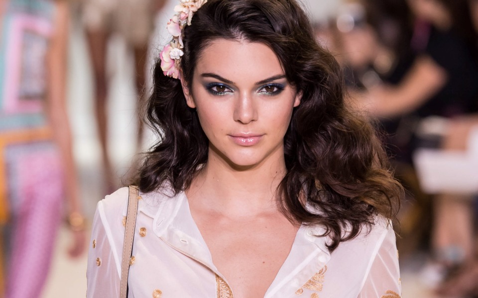 δημιουργήστε-ένα-τέλειο-smokey-eye-look-σε-5-βήματα-2106257