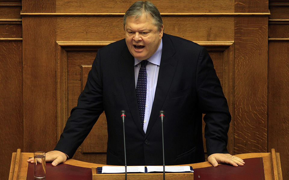 ο-βενιζέλος-δεν-ψηφίζει-τις-ρυθμίσεις-2106173