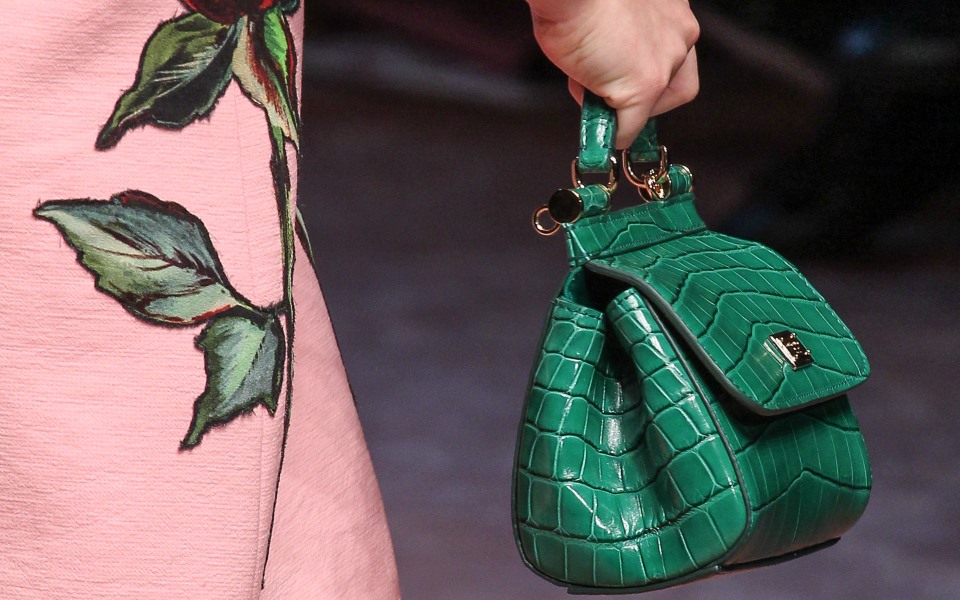 6-mini-handbags-για-τα-φθινοπωρινά-office-look-σας-2104057