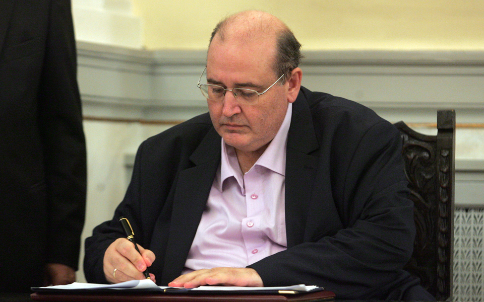 δεν-έδωσε-ξεκάθαρη-απάντηση-ο-φίλης-γι-2104014