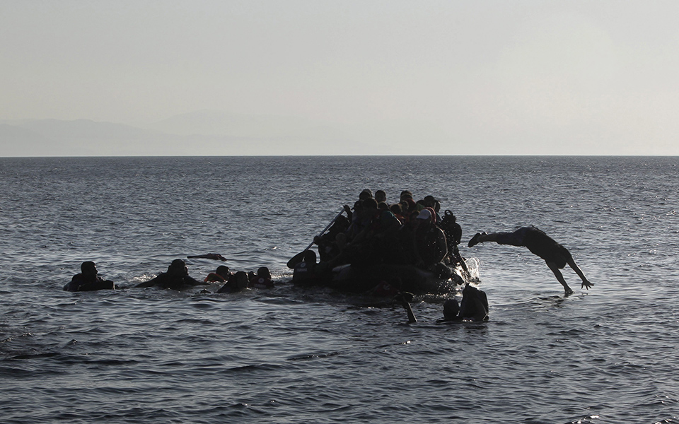 τέσσερις-μετανάστες-νεκροί-σε-ελληνι-2104559