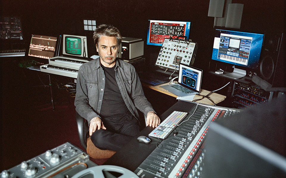 j-jarre-η-ηλεκτρονική-μουσική-είναι-η-κλασι-2105692