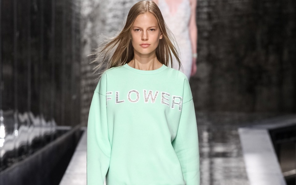 φούτερ-στιλ-στις-φθινοπωρινές-εμφανί-2105737