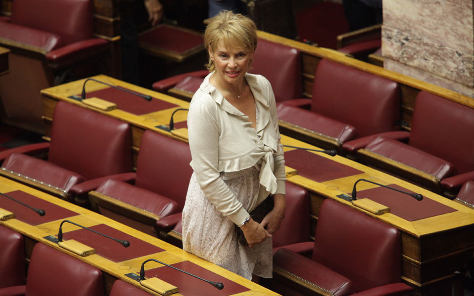 επιστροφή-στην-εθνική-ενδυμασία-2104900