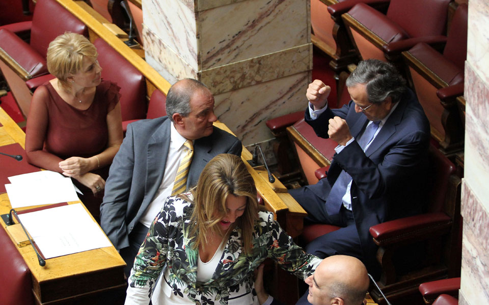 είτε-με-δύο-αρχηγούς-είτε-χωρίς-κανένα-2104737