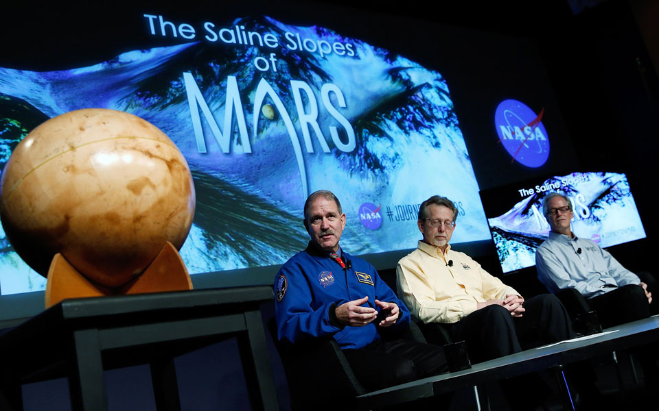 δύο-κορυφαίοι-μιλούν-για-τον-αρη-και-το-2104489