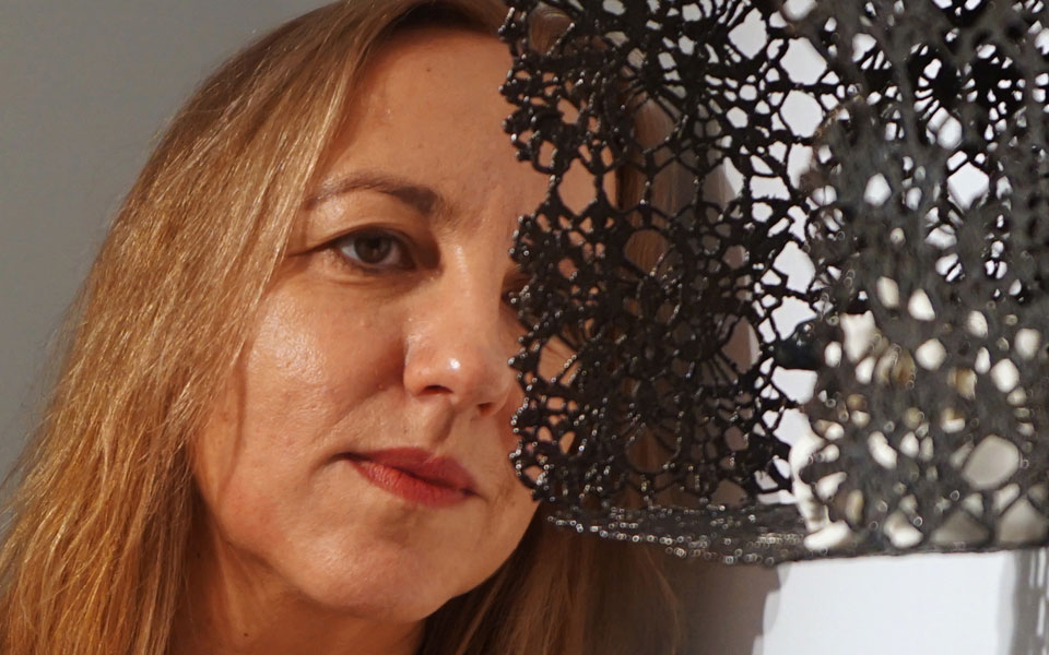 ο-σκοτεινός-κόσμος-της-λευκής-πορσελά-2106359