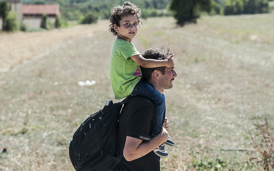ανοίγουν-το-σπίτι-τους-σε-μετανάστες-2104521
